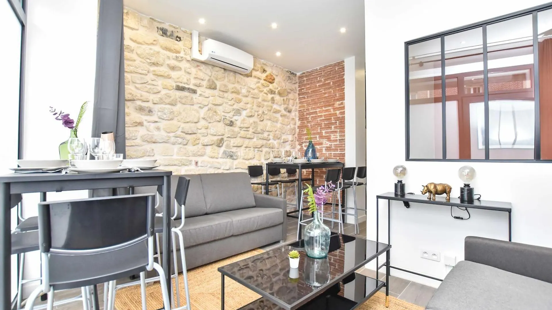 Amazing Apartement 4Br Menilmontant Paris 0*,  France
